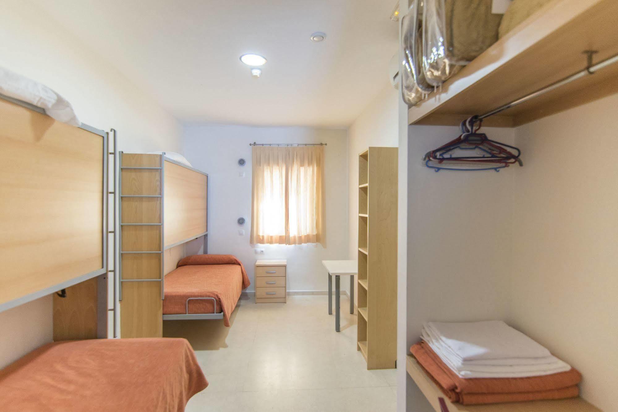 Inturjoven Youth Hotel 2*