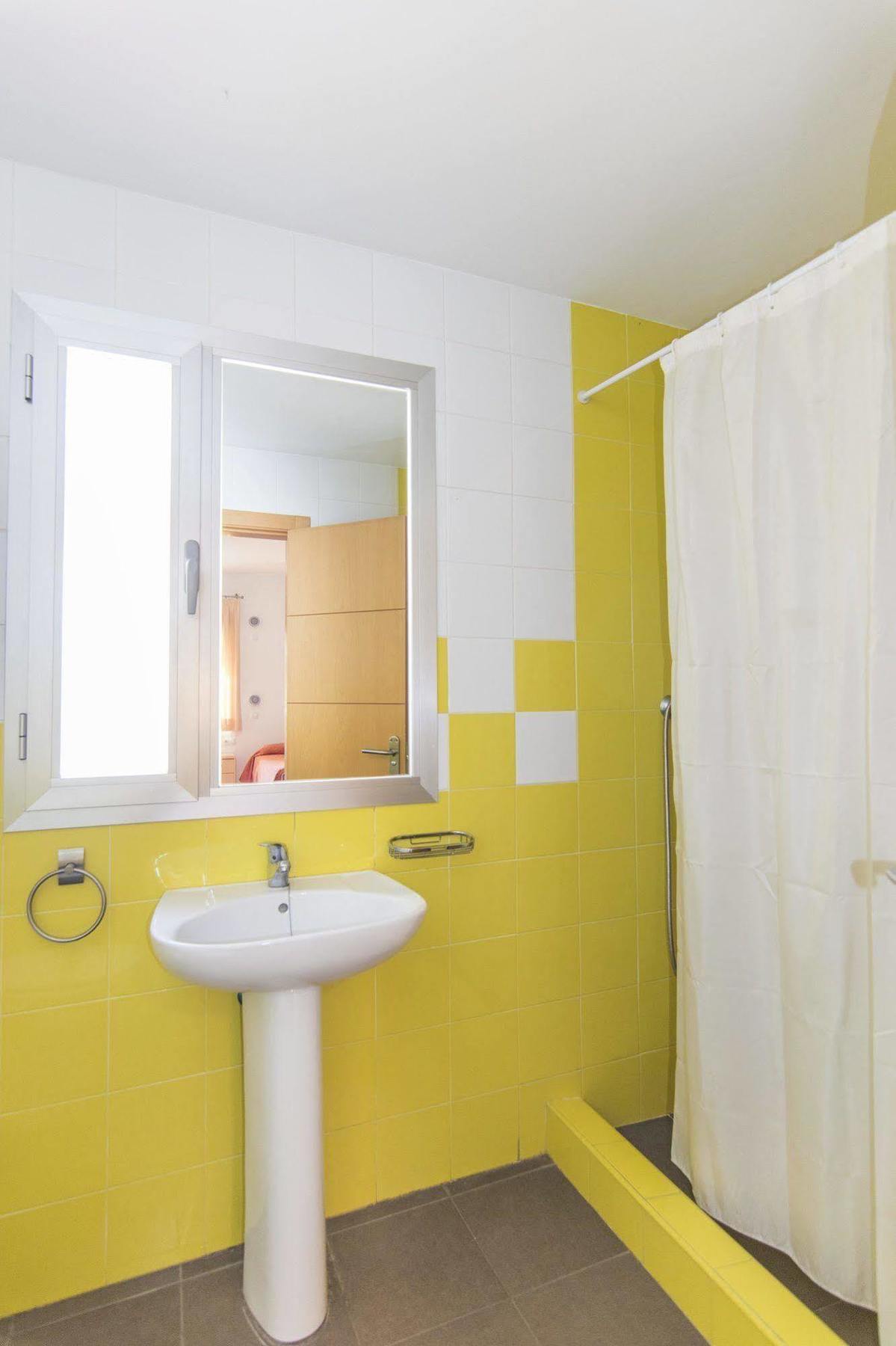 Inturjoven Youth Hotel 2*