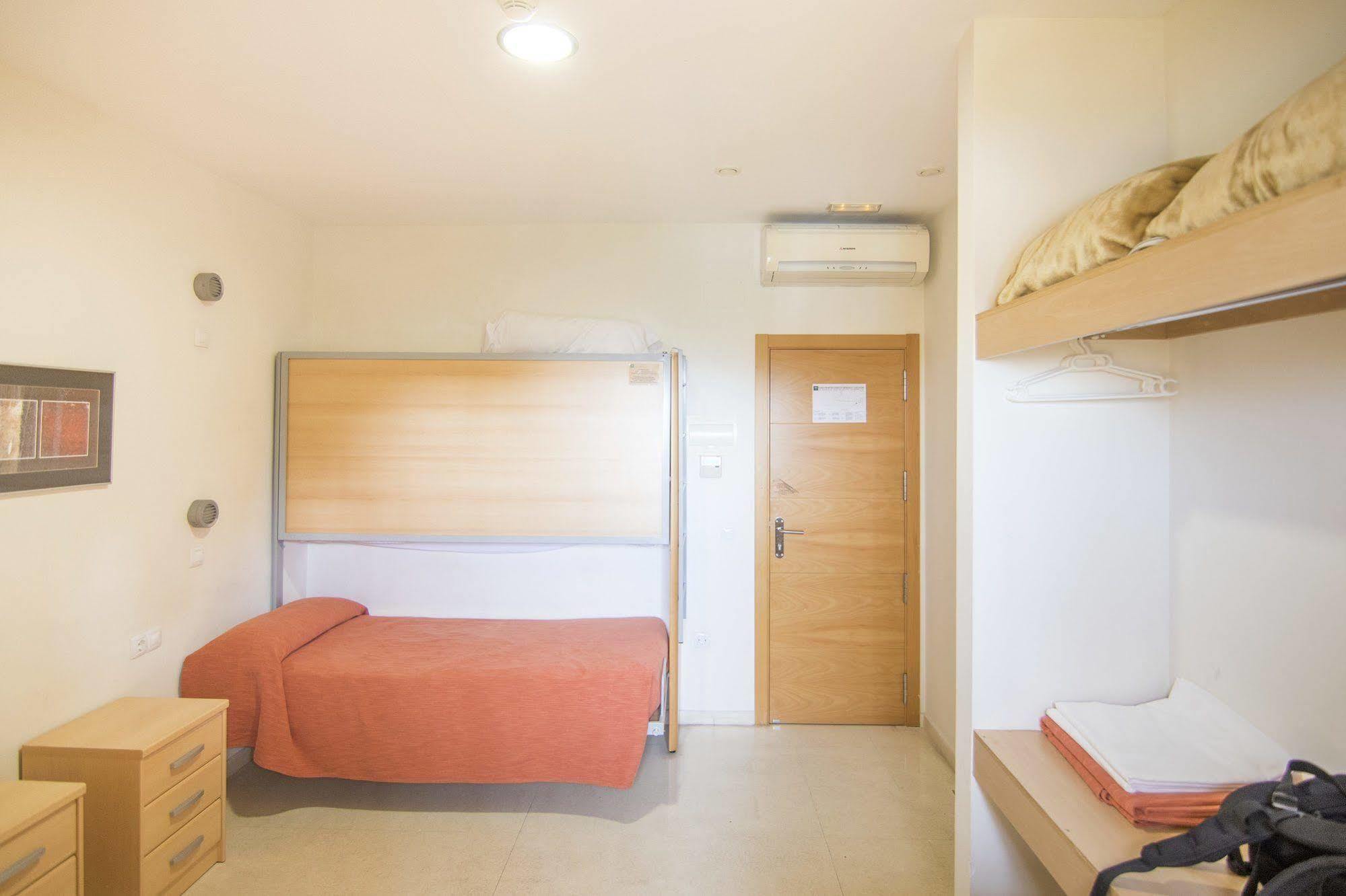 Hotel Inturjoven Youth Marbella