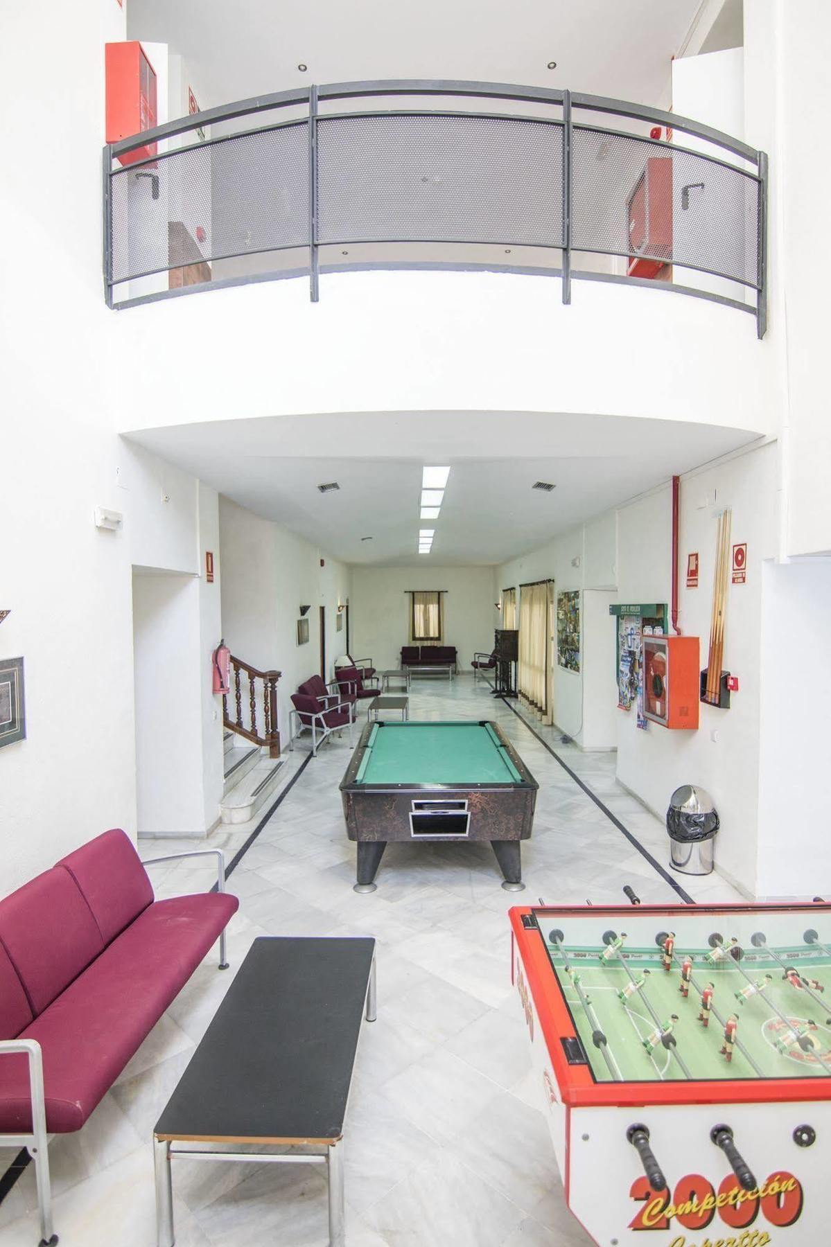 Hotel Inturjoven Youth 2*